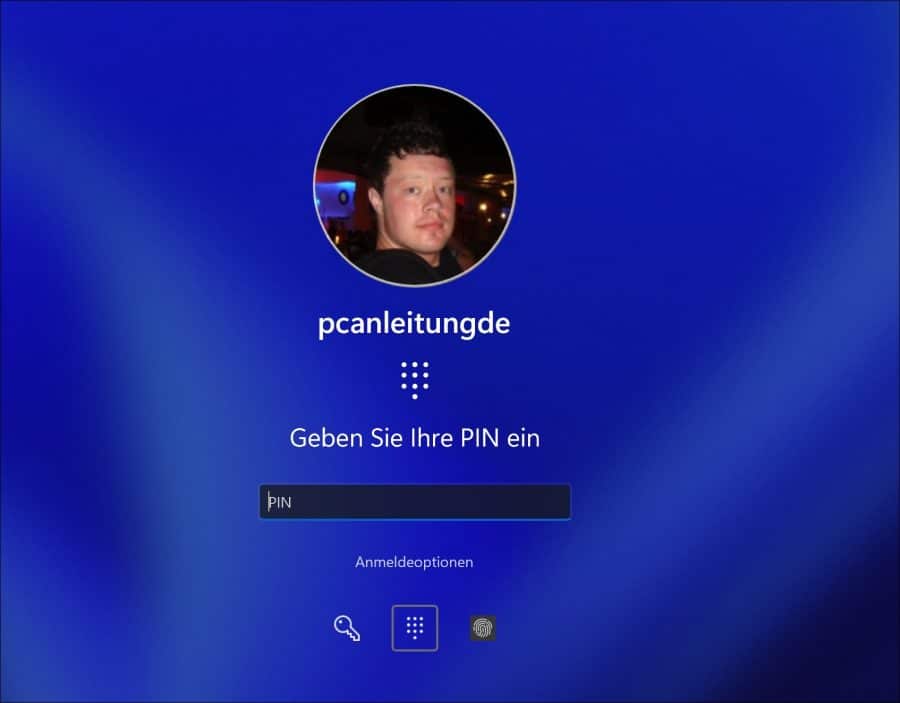 Melden Sie sich anschließend erneut an Ihrem Computer mit dem lokalen Konto an